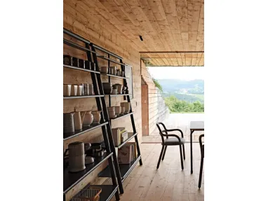 Libreria Suite 01 in legno con ripiani in metallo di Midj