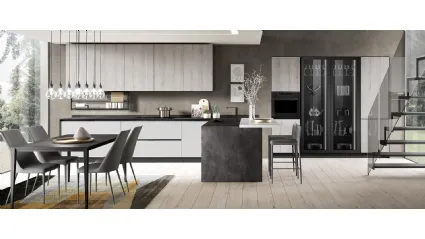 Cucina Moderna con penisola Diva in Pet finitura Ghiaccio opaco e laminato Rovere Grigio di Evo Cucine