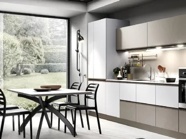 Cucina Moderna lineare Maia in melaminico finitura Cemento Fango e Cemento Bianco di Evo Cucine